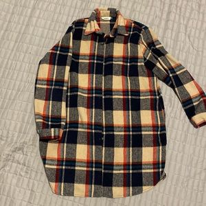 Flannel shacket plaid.